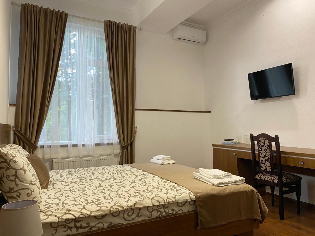Grand Hotel Mohyliv-Podilskyi Kültér fotó
